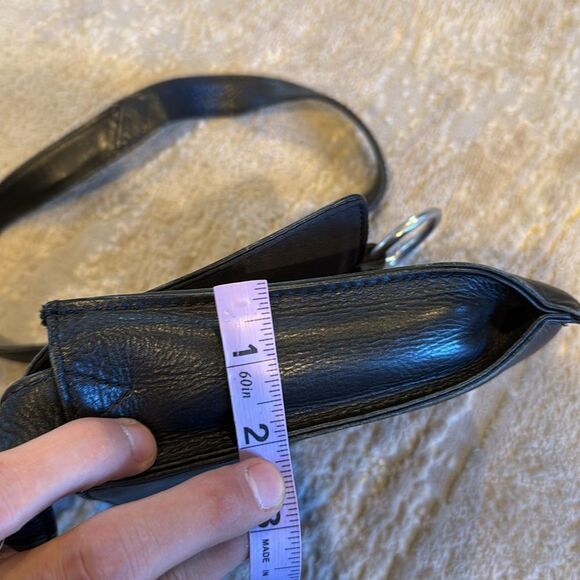 Vintage Black full grain leather frye small crossbody bag with adjustable strap - Picture 11 of 11